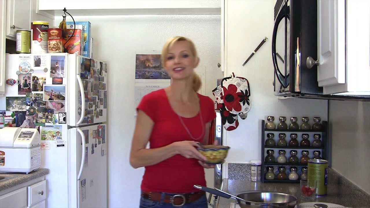 High protein spinach basil cheese omelette