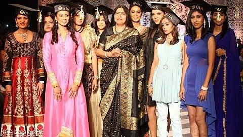 GIA alumni during IIJW Mumbai 2013 Grand Finale.