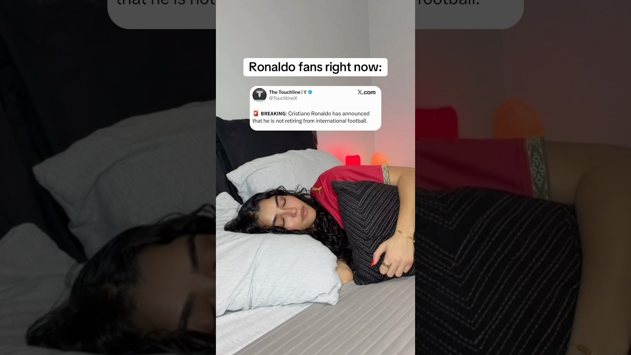 Ronaldo fans vs Messi fans right now