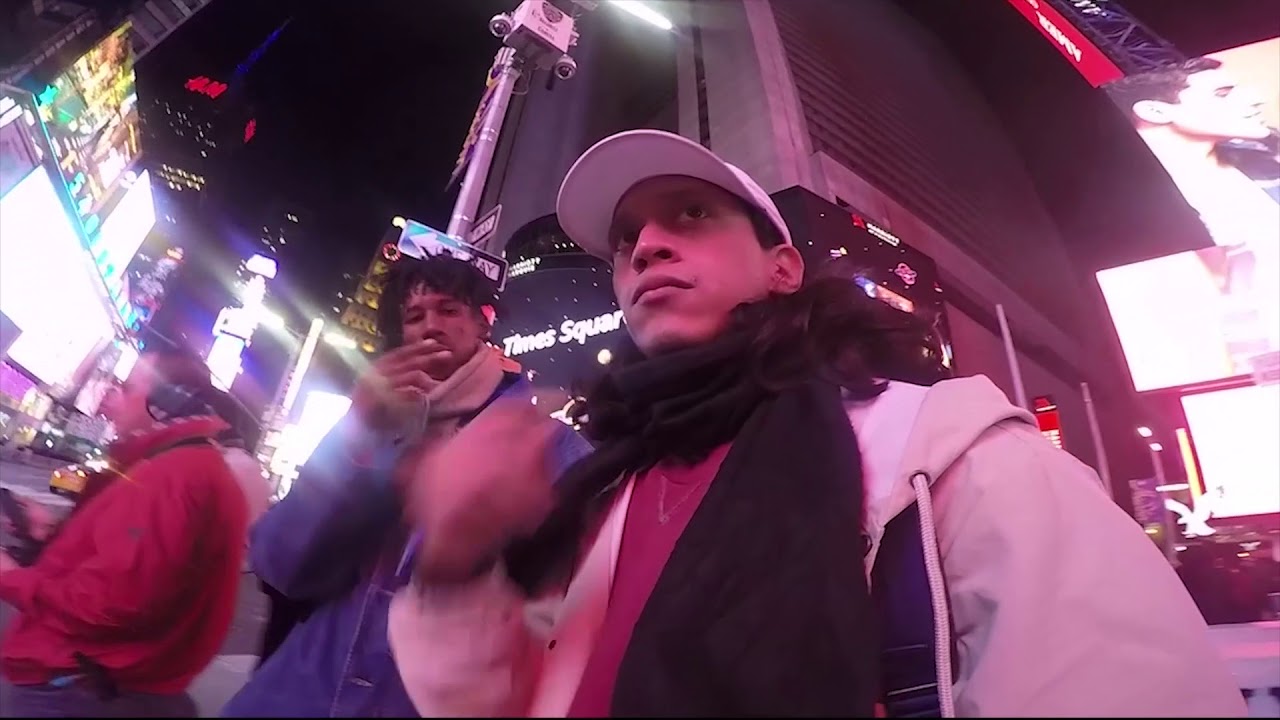 eqobKING - "NEON CITy" (official video)