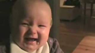 Смех ребенка в замедленном видео - Slow Motion Baby Laugh