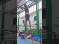 Parada de mão na paralela assimétrica | #acrobatics #handstand #ginastica