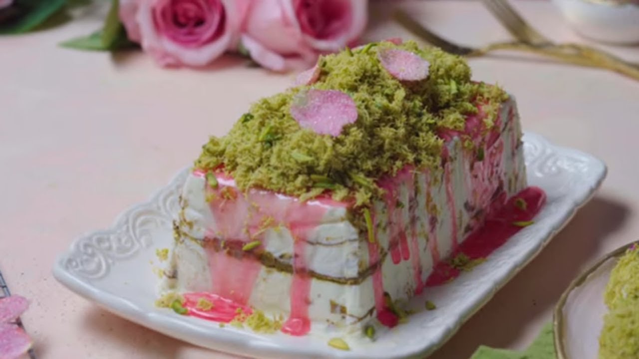 Pistachio Kunafa Ice Cream - ايس كريم الفستق بالكنافة