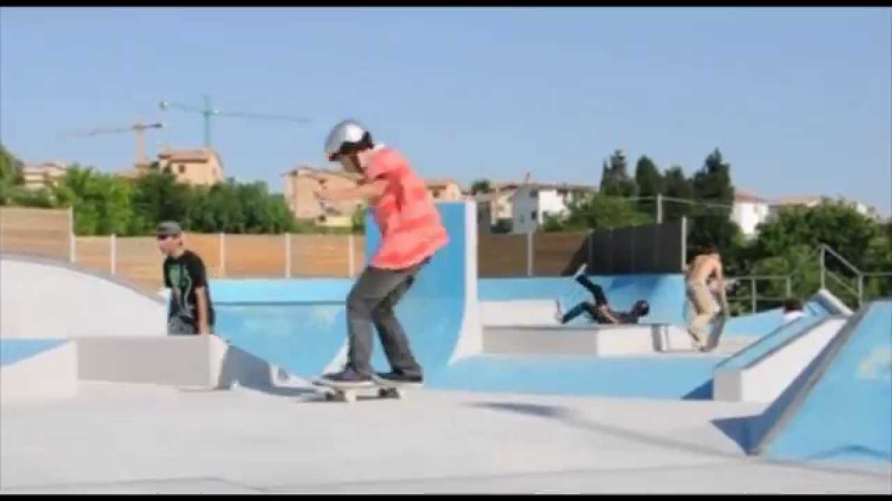 Pop shove it   skatepark Osimo
