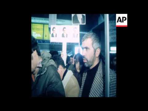 سند ۱۸ ۱۲ ۷۸ منتظری رهبر ایران پس از آزادی از زندان وارد می شود
