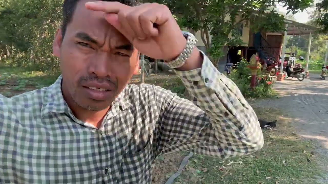 We grilled fish caught fresh from the rice field pond and enjoyed them with tamarind sauce and sadao