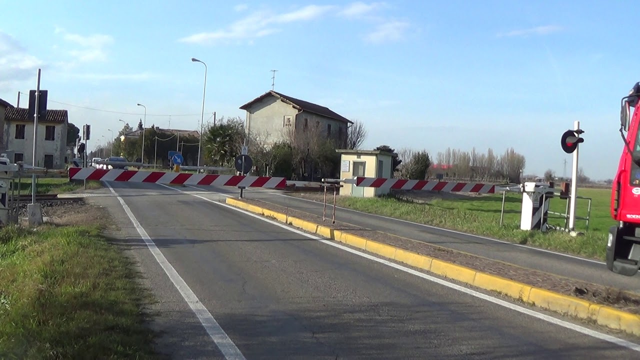 Passaggio a livello di via Guidana San Lorenzo - Cotignola (RA) / Level Crossing / Passagem de nivel
