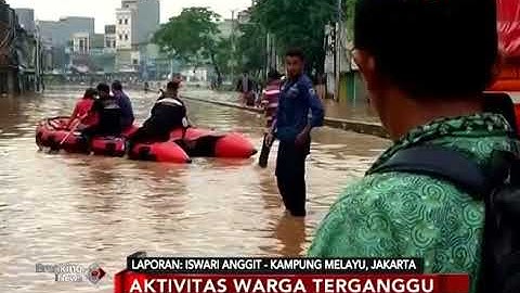 Kali Ciliwung Meluap, Kampung Melayu Terendam Banjir - Breaking News 06/02