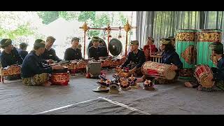 Download Lagu Gending Sasak Lawas Asmarandane, Gendang Beleq Pade Suke MP3 Download Lagu Gending Sasak Lawas Asmarandane, Gendang Beleq Pade Suke MP3