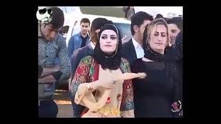 يا حباب لا ترحلو ضلو حوالية  وتقول صابوني مرو علية العدى بلعين صابوني