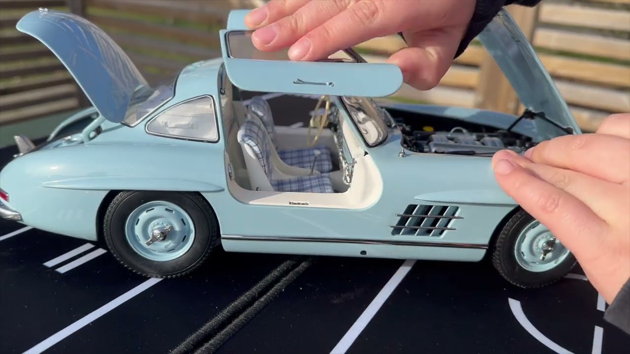 1:12 Mercedes Benz 300 SL W198 Blue by Schuco [Unboxing] - YouTube
