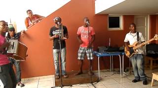 Video thumbnail of "Musique du Cap-Vert - Cabo Verde - Orchestre de Funana -  A Praia sur le Plateau"