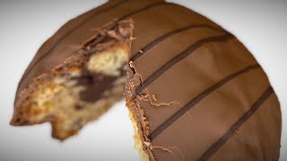 3D scanned photorealistic Chocolate Panettone
My interview on 80 Level about photogrammetry: https://80.lv/articles/creating-a-photorealistic-chocolate-panettone-with-realityscan
Check out my 3d scans: https://sketchfab.com/andersonrohr
#realityscan #3dscan #photogrammetry 3D scanned photorealistic Chocolate Panettone
