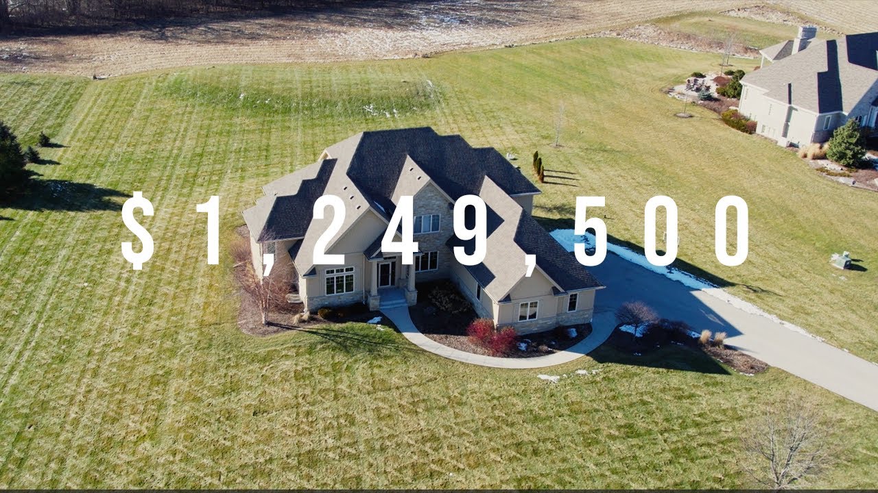 Touring a Luxury Mansion in Mequon Wisconsin