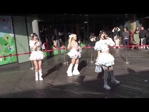 Starry <strong>Milky</strong> <strong>Way</strong> - 지하 아이돌 뮤로MEWRO - 현대아울렛 동대문10주년버스킹 .