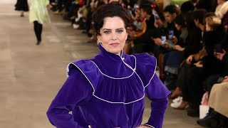 Celebrity How ‘Say Anything’ Star Ione Skye, 54, Faces Aging Struggles: ‘It’s So Hard’ Wealth