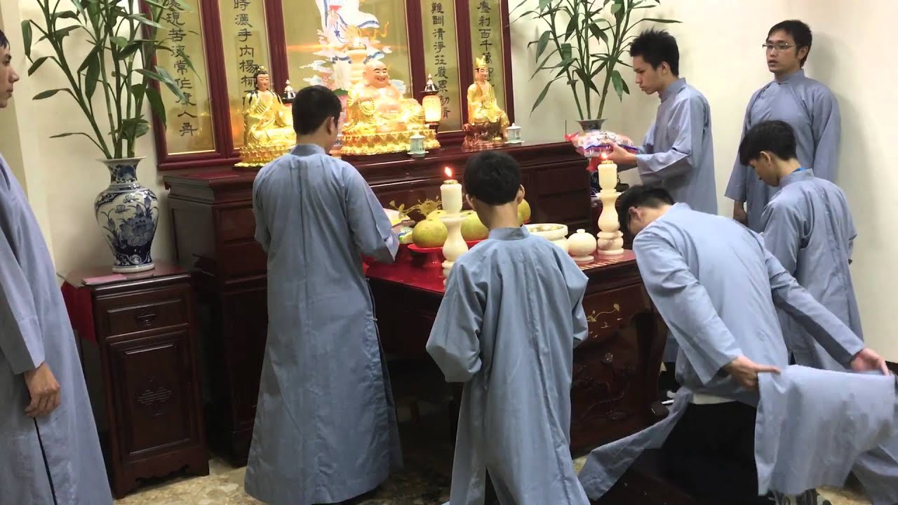 佛堂獻供 - YouTube
