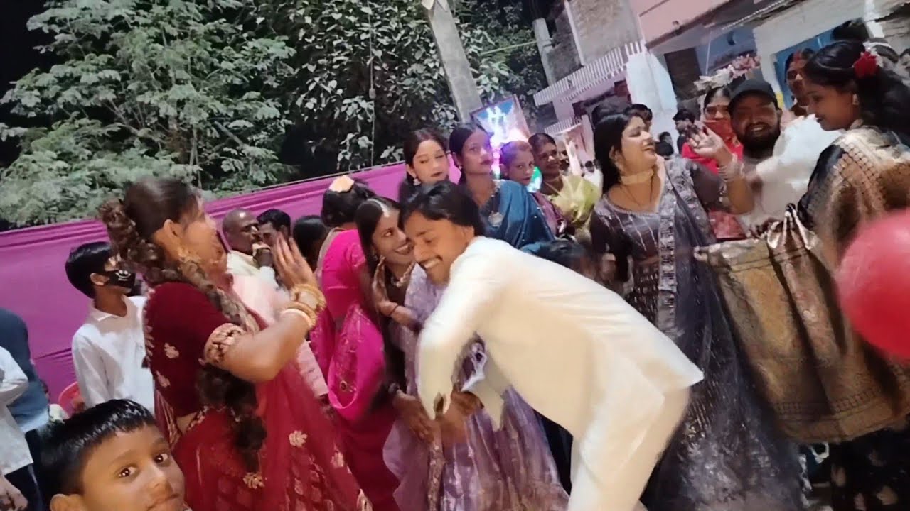 चाचा की बेटी की शादी में हमने किया जमकर डांस! 💃🕺