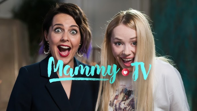 Jinsiy aloqa gozal va katta sik Ayollar kiyimidagi jinsiy aloqa