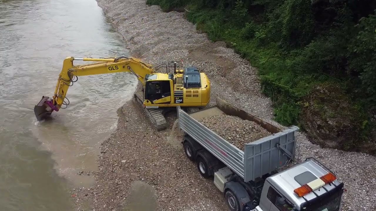 EXCUVATOR/WASSERBAU/KOMATSU PC240/LKW LADEN/GPS LEICA/GLS BAU/YBBS