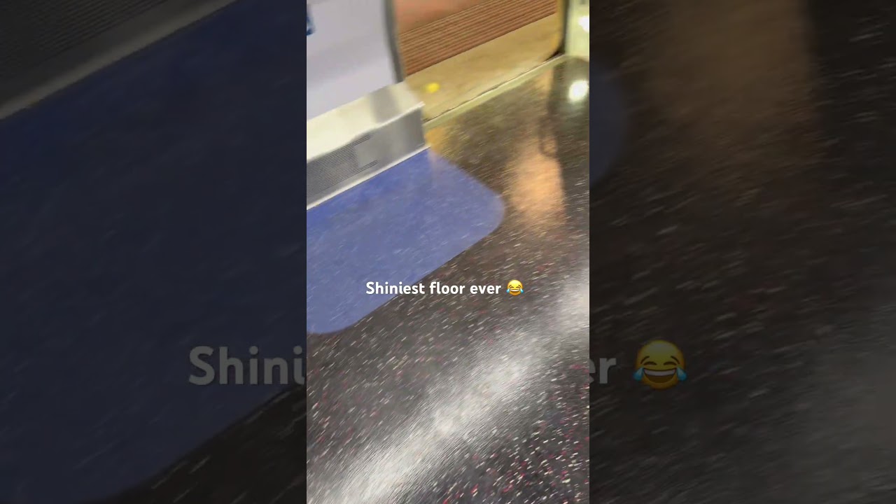 Cleanest & most shiny metro train floor EVER 😂 