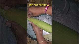 How to Peel Corn 🌽 Super Fast! Easiest way-Creative Explained #maize #cornpeel #shorts #cookinghacks