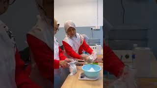 KURSUS KEMAHIRAN ASAS PEMBUATAN PELBAGAI JENIS MI KURSUS KEMAHIRAN ASAS PEMBUATAN PELBAGAI JENIS MI