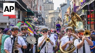 Bosom Buddies Continue Mardi Gras Celebration In New Orleans