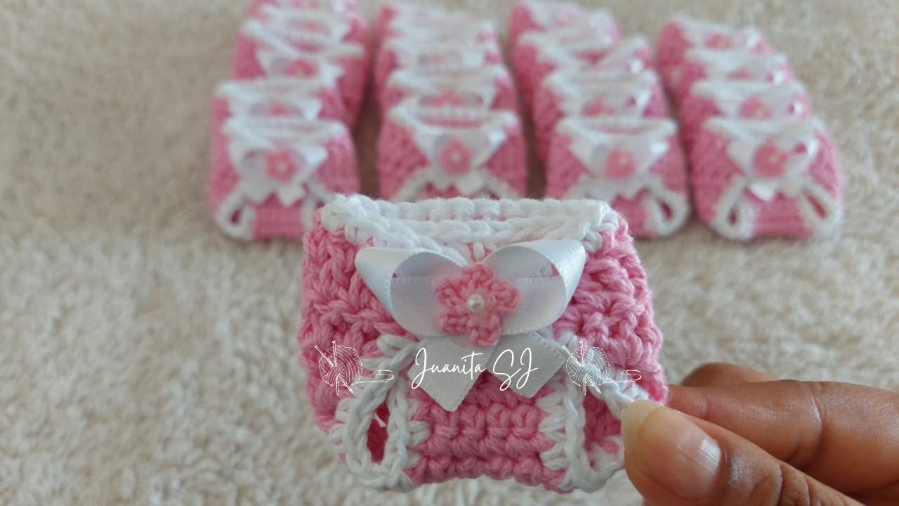 Боди для крещения или бэби шауэра / Вязание детских штанишек крючком шаг за шагом / Сувениры