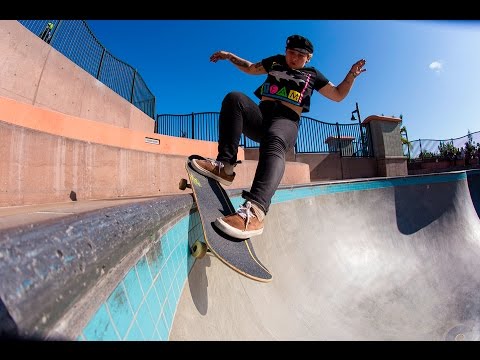 Hanna Zanzi Skating the Encinitas Park