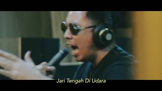 BLACKTEETH - Jari Tengah Di Udara