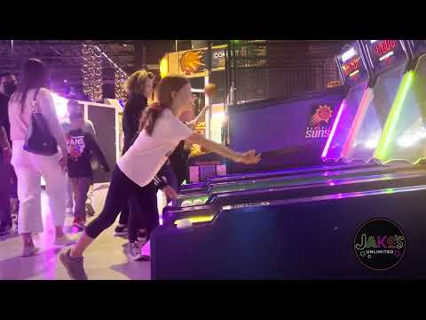 Video: Amazing Jake's Indoor Amusement Park en Mesa