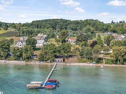 15393 Old Bluff Trail, Traverse City, MI home video tour