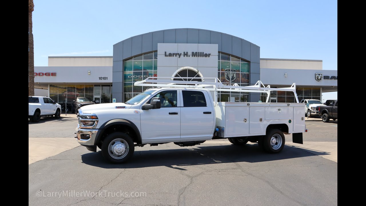 ADRB250823 RNF 5500 Crew Cab 4x4 Diesel 11' Scelzi Service Body with Rack