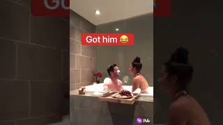 ❤️ Love Romantic Couple 💕 | Cute Taking Bath Whatsapp Status | Boyfriend Girlfriend LifeLine Kiss