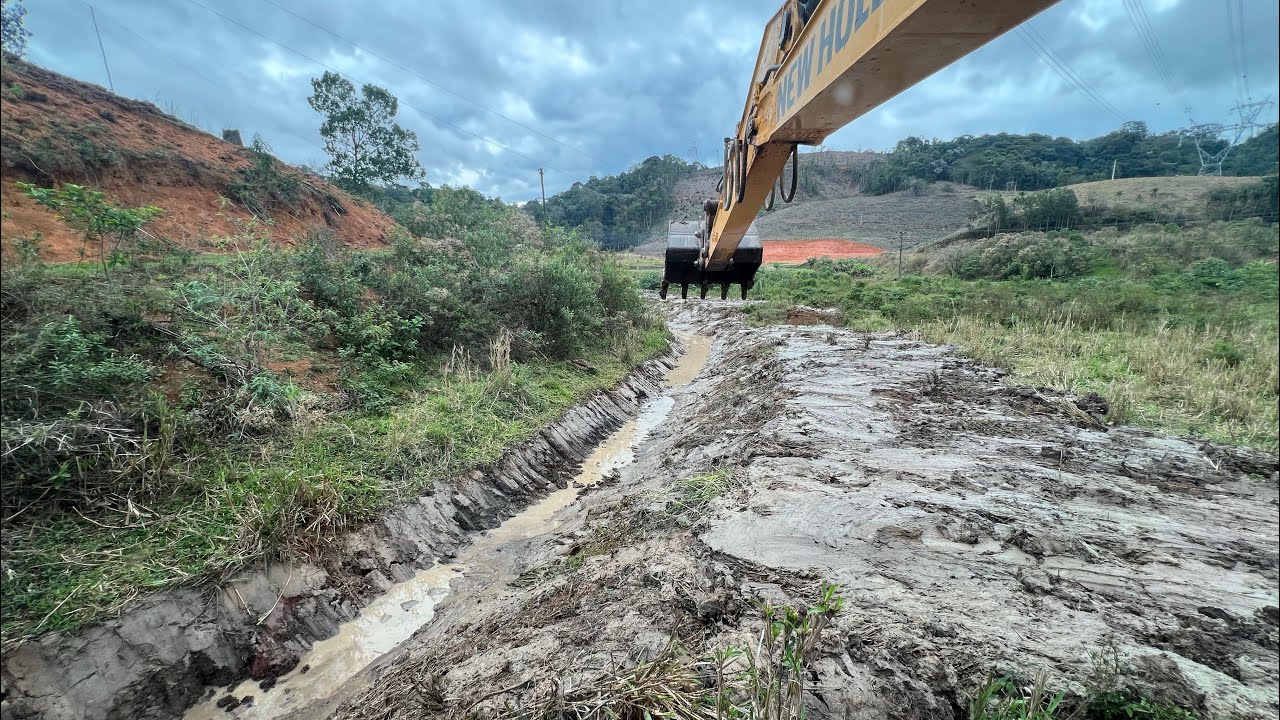 LIMPANDO RIO com escavadeira hidráulica…TAVA BEM ENTUPIDO DE MATO parte 01