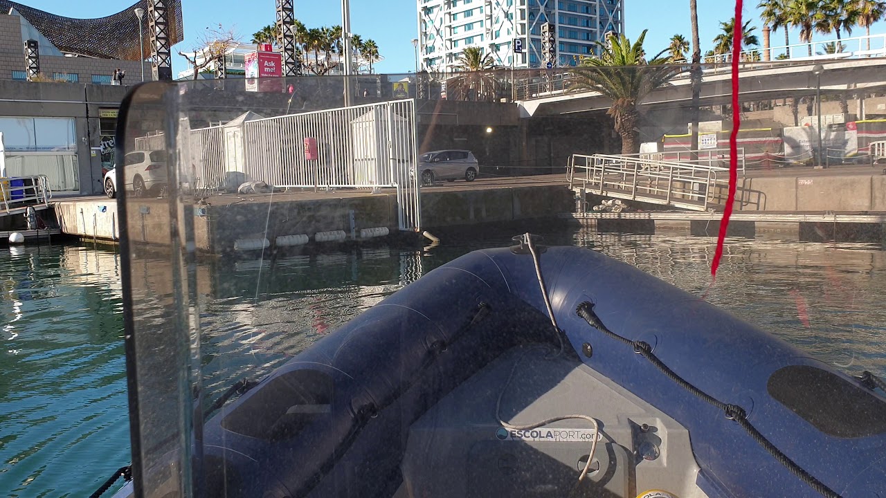 Maniobra de salir del amarre con 1 solo motor. [ESCOLA PORT]