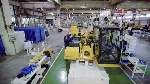 Cat® Next Generation Excavators: Manufacturing