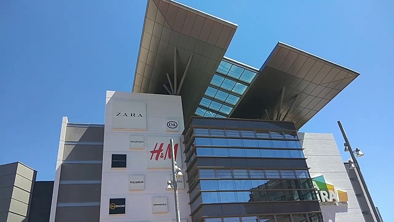 NUEVO CENTRO COMERCIAL LA FIRA REUS - YouTube