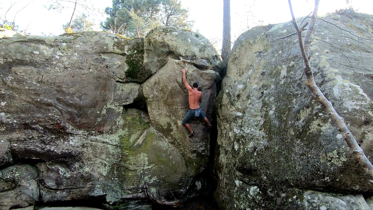 Appel au Calme 7a+ Puiselet Mont Sarrasin, escalade Fontainebleau