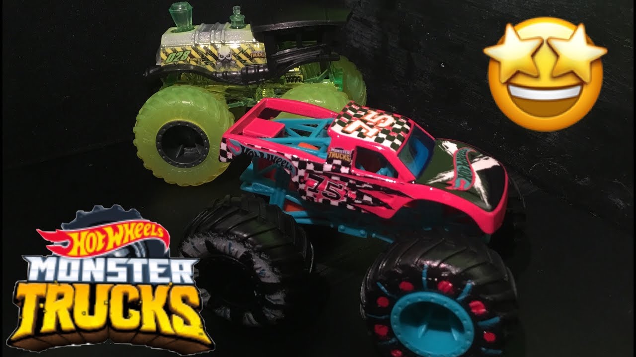 Hot Wheels Monster Trucks CASE B Podium Crasher & Loco Punk UNBOXING! 