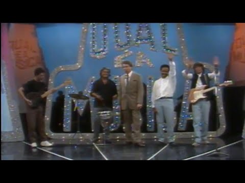 RENATO E SEUS BLUE CAPS - SÍLVIO SANTOS - PROGRAMA QUAL É A MÚSICA 1989 - POUT POURRI - VIDEO RARO