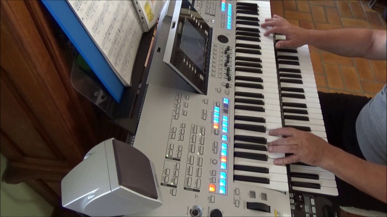 Swingfoxmedley met o.a Andre Brasseur en Fats Domino