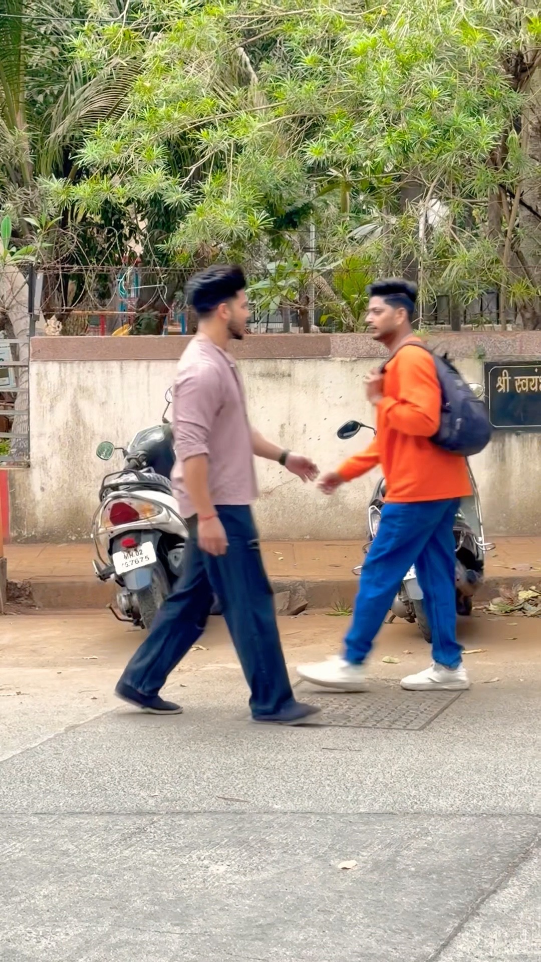 Dosti badi ya ego badi ❤️‍? | ek ajnabi dost ❤️‍? #friendship  #friends #shorts