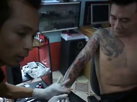 Video Hình xăm cá chép hóa rồng nghệ thuật xăm của... - youtube