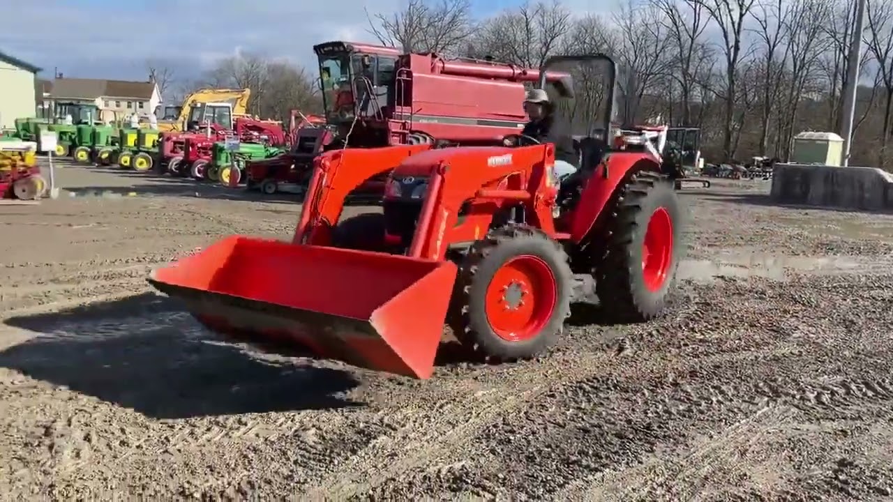 KUBOTA M5660 UTILITY TRACTOR WITH LOADER 210394