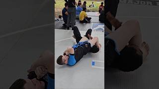 Jiu-jitsu in the Park? 🌳 @MajorLeagueGrappling #bjj #submission #jiujitsu #grappling #short