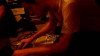 Isaac Willow at Apartment Music show #2 minimal improv