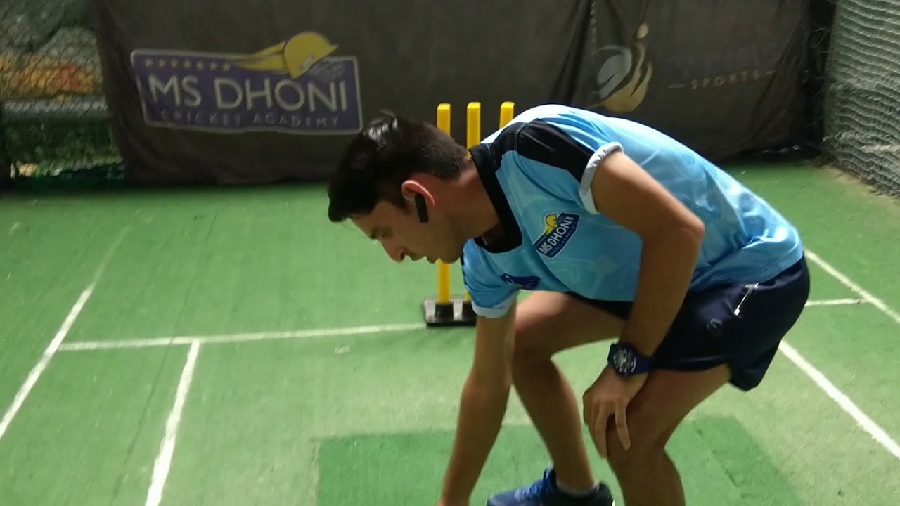 Bat grip & Stance guidelines Ms Dhoni cricket academy Dubai & Stance 