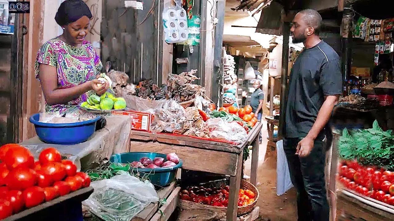 Comment la riche princesse se déguise en une vendeuse dans le marché pour trouver le vrai amour